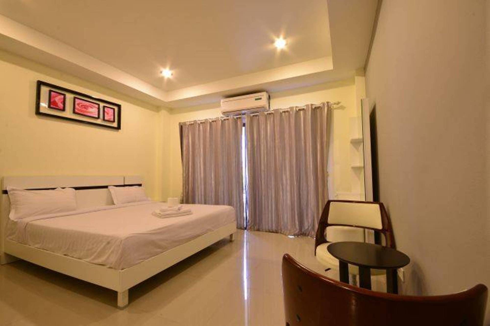 Royal Q & D Suites باتايا المظهر الخارجي الصورة